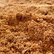Песок карьерный, песок речной. Доставка сыпучих грузов камазами по Томску и Северску.